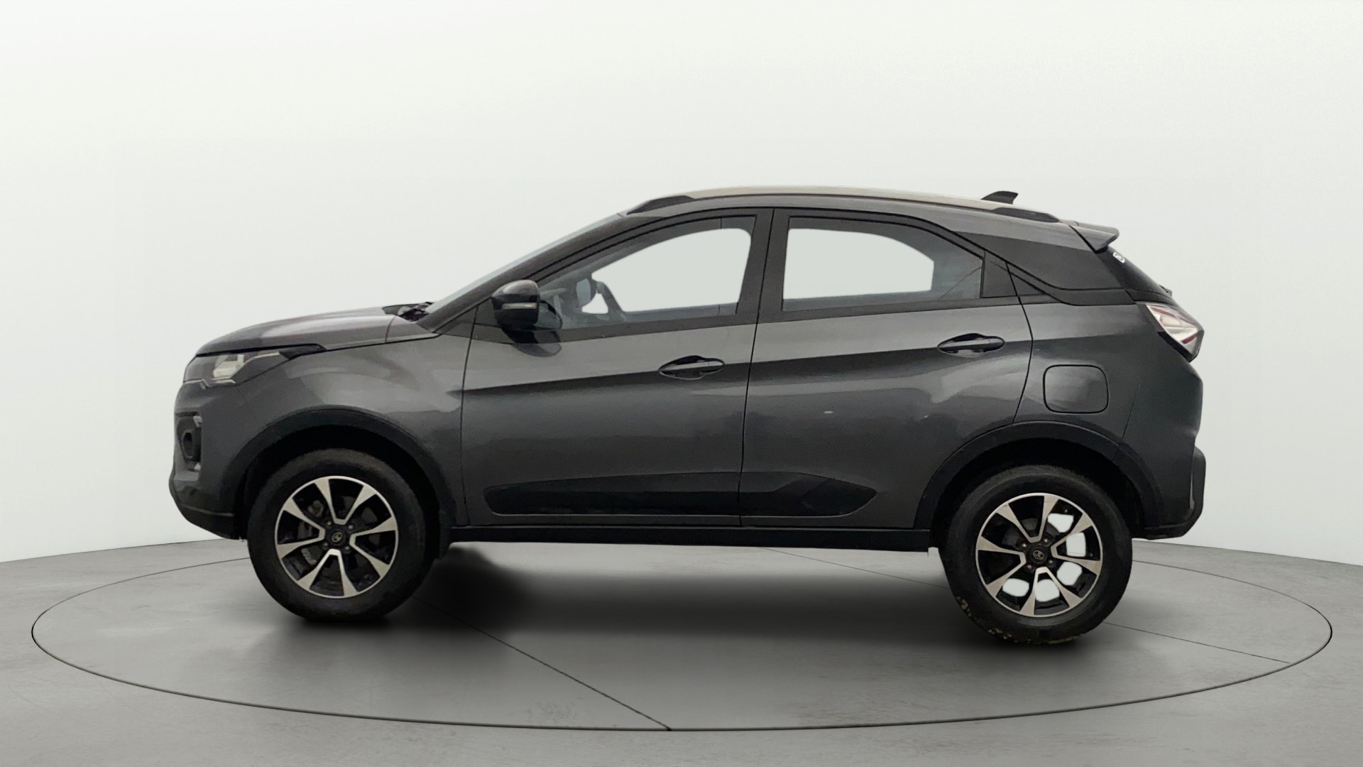 View 2021 Tata Nexon Revotron XE Image 6 Used 2021 Tata Nexon Revotron XE Image 6