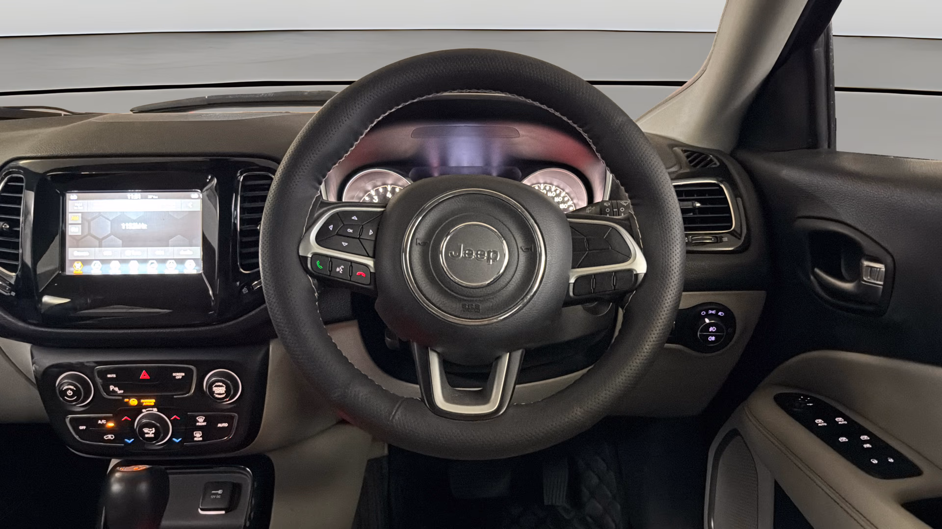 View 2018 Jeep Compass Limited 1.4 Multi AIR Petrol DDCT AT BS IV Image 20 Used 2018 Jeep Compass Limited 1.4 Multi AIR Petrol DDCT AT BS IV Image 20