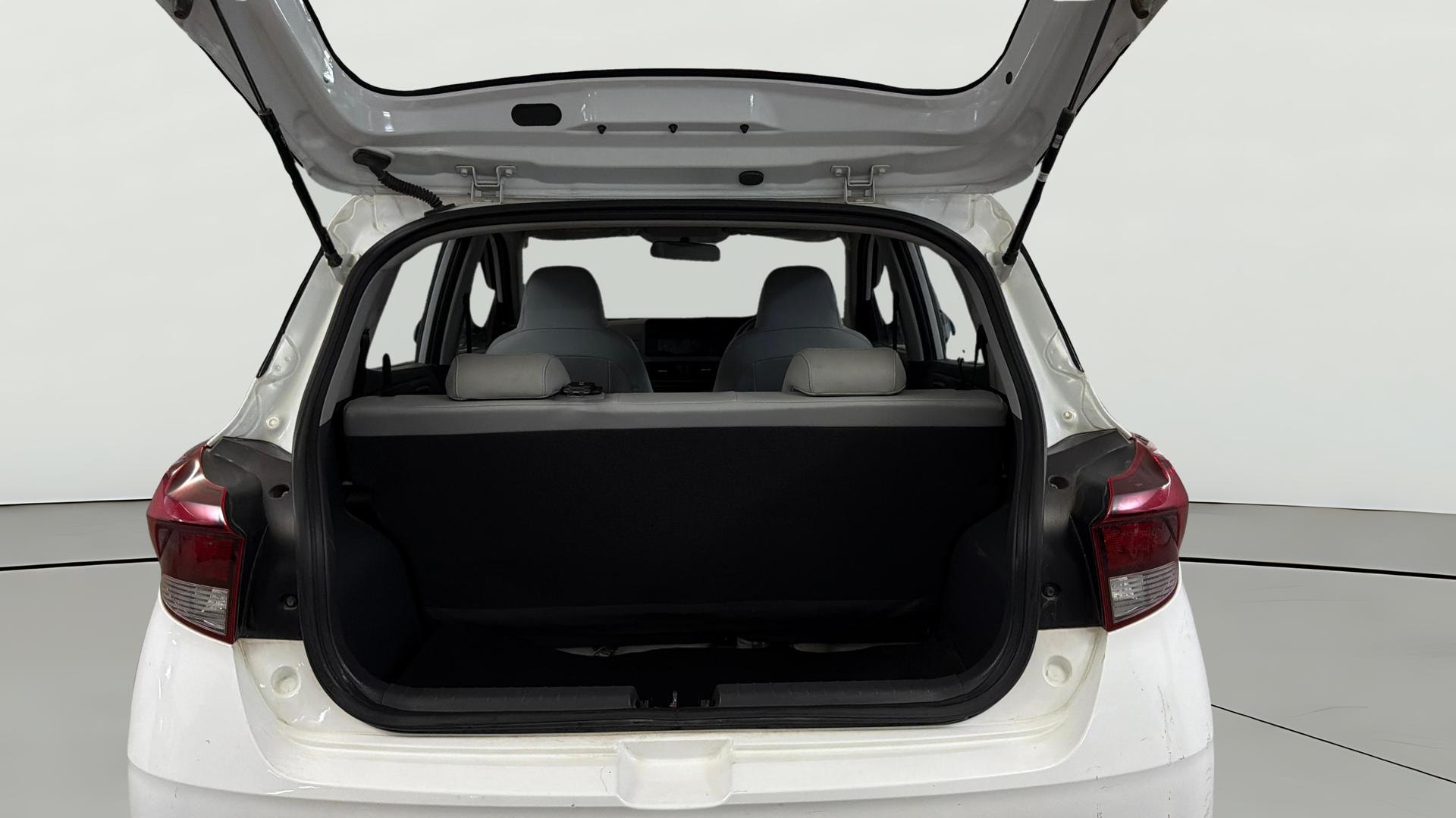 View 2024 Hyundai Grand i10 Nios Era Petrol Image 37 Used 2024 Hyundai Grand i10 Nios Era Petrol Image 37