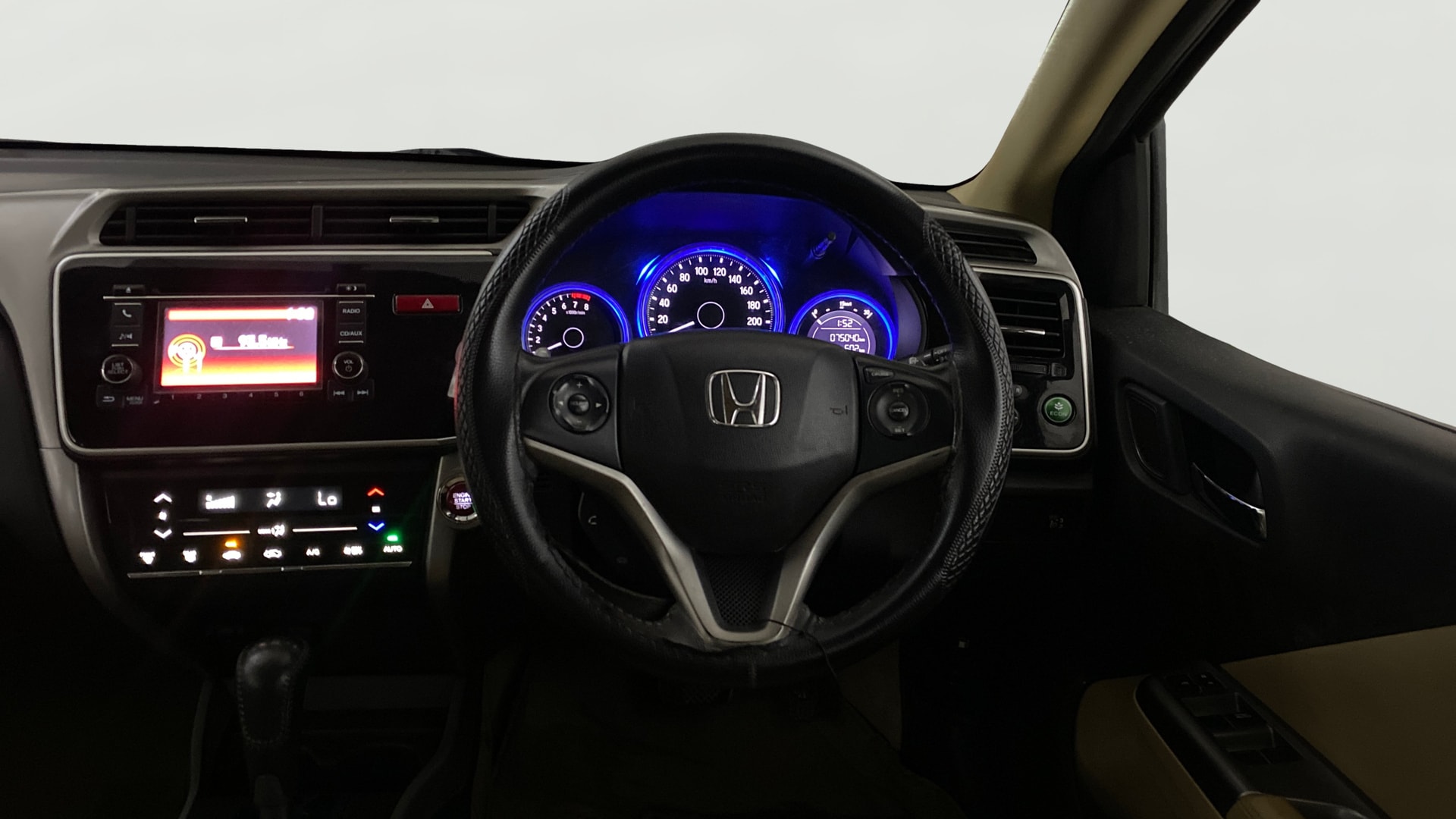 View 2016 Honda City ZX MT Diesel Anniversary Edition Image 13 Used 2016 Honda City ZX MT Diesel Anniversary Edition Image 13