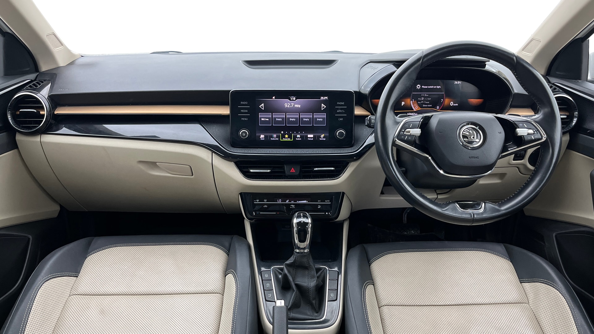 View 2023 Skoda Slavia Style 1.0 TSI AT Image 16 Used 2023 Skoda Slavia Style 1.0 TSI AT Image 16