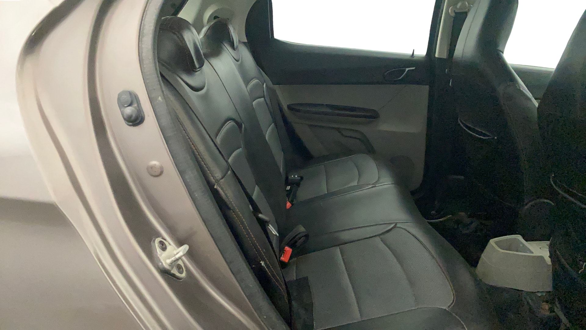 View 2018 Tata Tiago Revotorq XB Image 38 Used 2018 Tata Tiago Revotorq XB Image 38