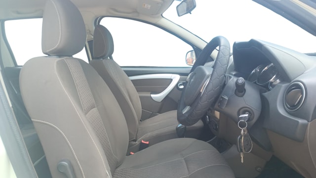 View Renault Duster Image 16 Used Renault Duster Image 16
