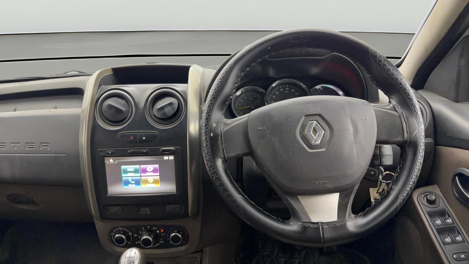 View 2020 Renault Duster Petrol RXS BS IV Image 12 Used 2020 Renault Duster Petrol RXS BS IV Image 12