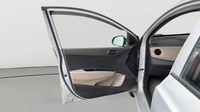 View Hyundai Grand i10 Image 30 Used Hyundai Grand i10 Image 30