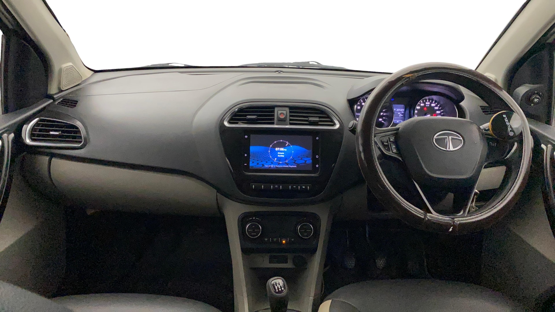 View 2019 Tata Tiago Revotorq XB Image 16 Used 2019 Tata Tiago Revotorq XB Image 16