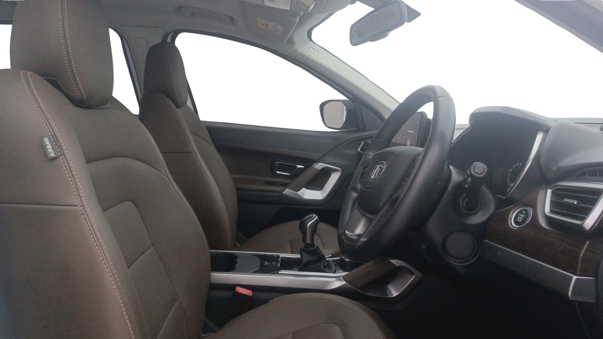 View 2023 Tata Harrier XE Image 28 Used 2023 Tata Harrier XE Image 28