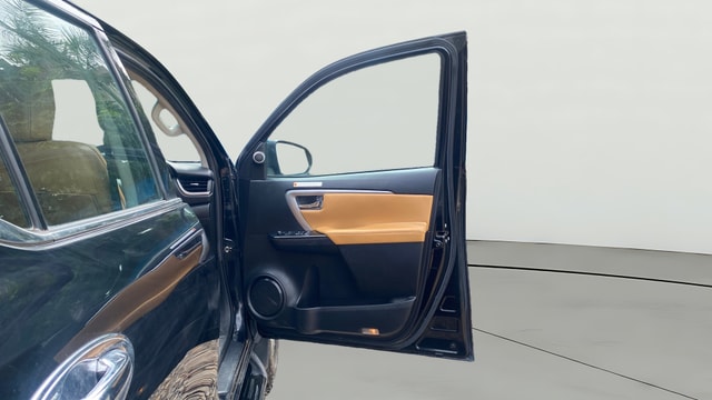 View Toyota Fortuner Image 48 Used Toyota Fortuner Image 48