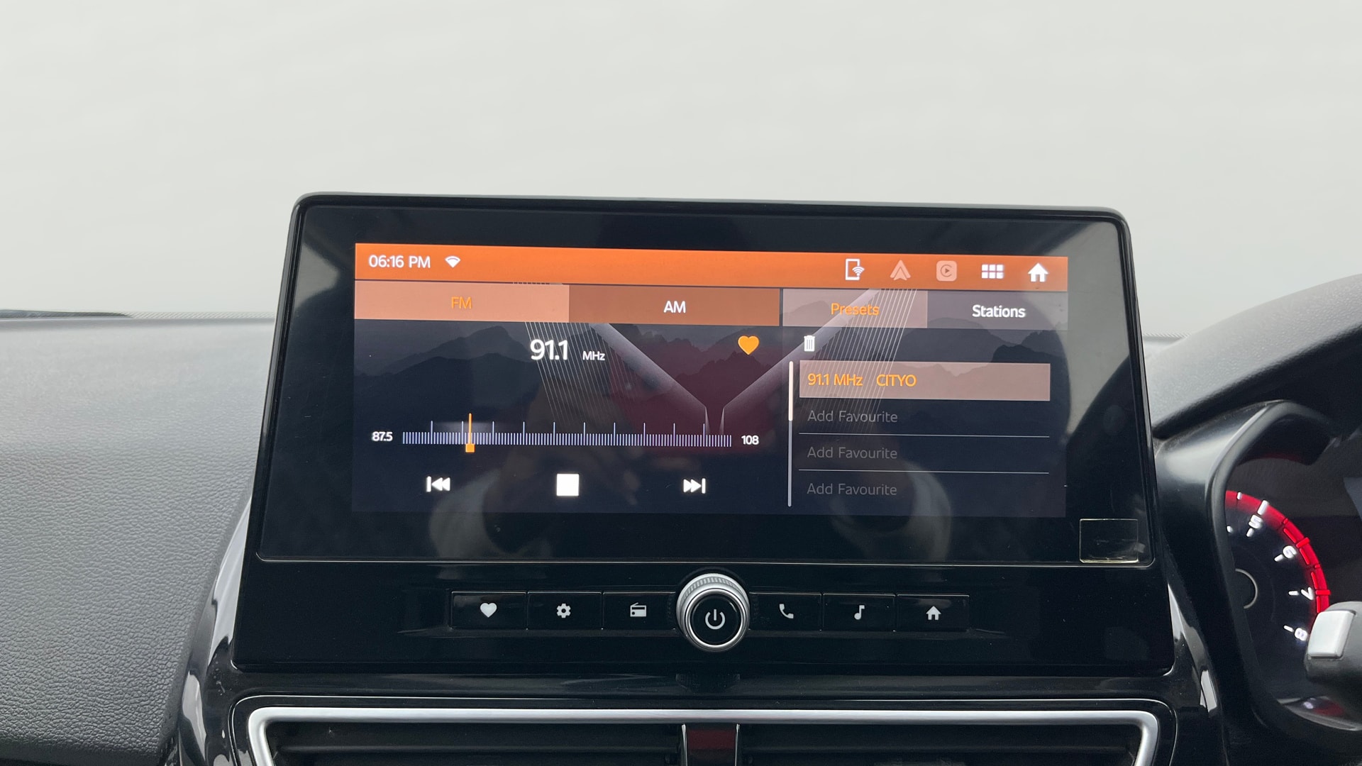 Used 2024 Mahindra XUV 3XO Used 2024 Mahindra XUV 3XO