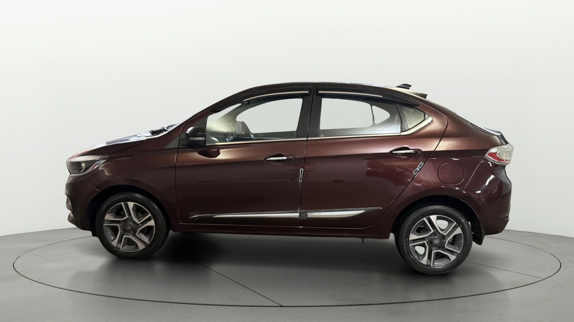 View 2020 Tata Tigor XE Diesel Image 5 Used 2020 Tata Tigor XE Diesel Image 5