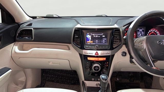 View Mahindra XUV300 Image 33 Used Mahindra XUV300 Image 33