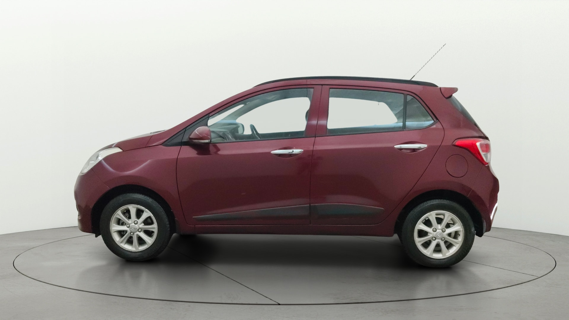 View 2015 Hyundai Grand i10 Asta AT 1.2 Kappa VTVT Image 5 Used 2015 Hyundai Grand i10 Asta AT 1.2 Kappa VTVT Image 5