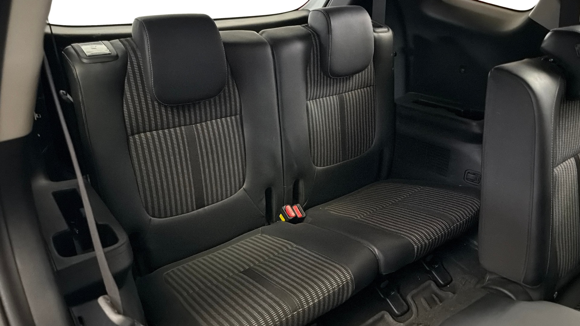 View 2023 Kia Carens Prestige 1.5 Petrol 7 STR Image 13 Used 2023 Kia Carens Prestige 1.5 Petrol 7 STR Image 13