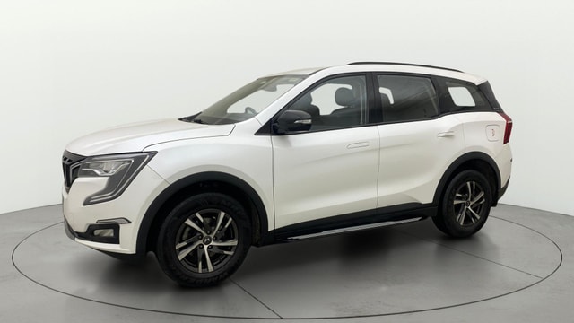 View Mahindra XUV700 Image 36 Used Mahindra XUV700 Image 36