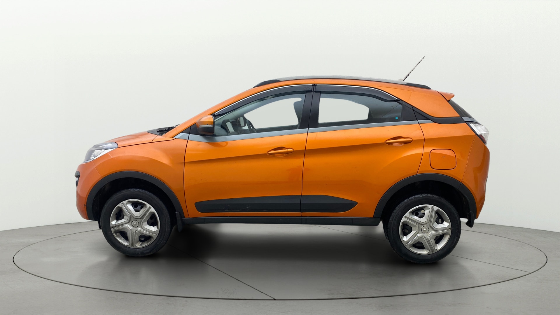 View 2020 Tata Nexon Revotron XT Plus Image 5 Used 2020 Tata Nexon Revotron XT Plus Image 5