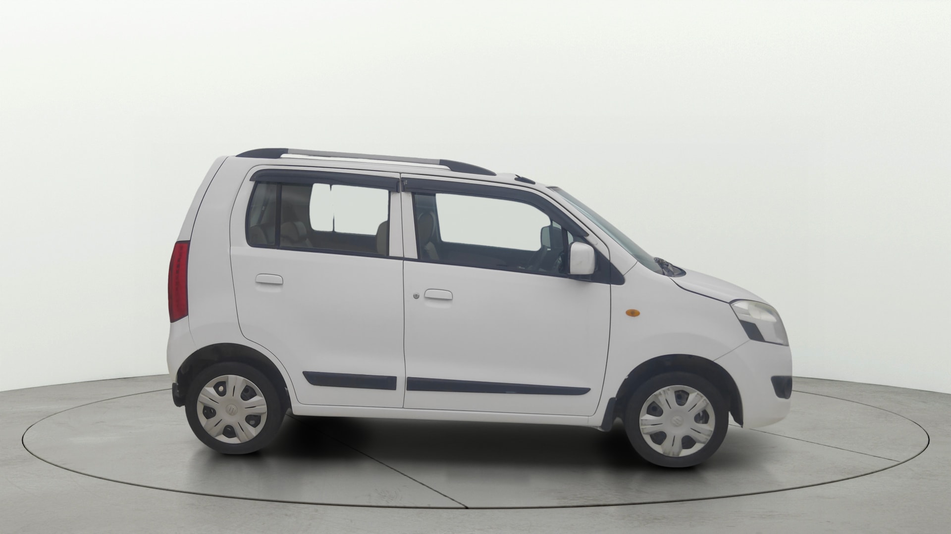 View 2018 Maruti Suzuki 1000 Base Variant Image 8 Used 2018 Maruti Suzuki 1000 Base Variant Image 8
