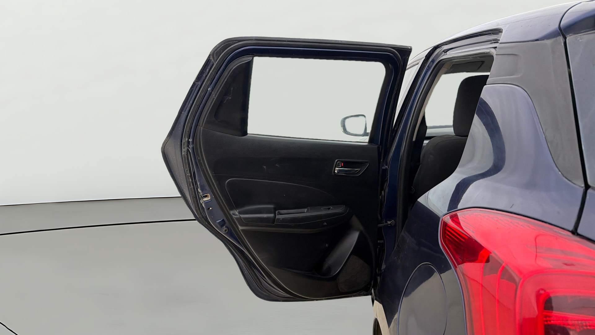View 2018 Maruti Suzuki 1000 Base Variant Image 22 Used 2018 Maruti Suzuki 1000 Base Variant Image 22