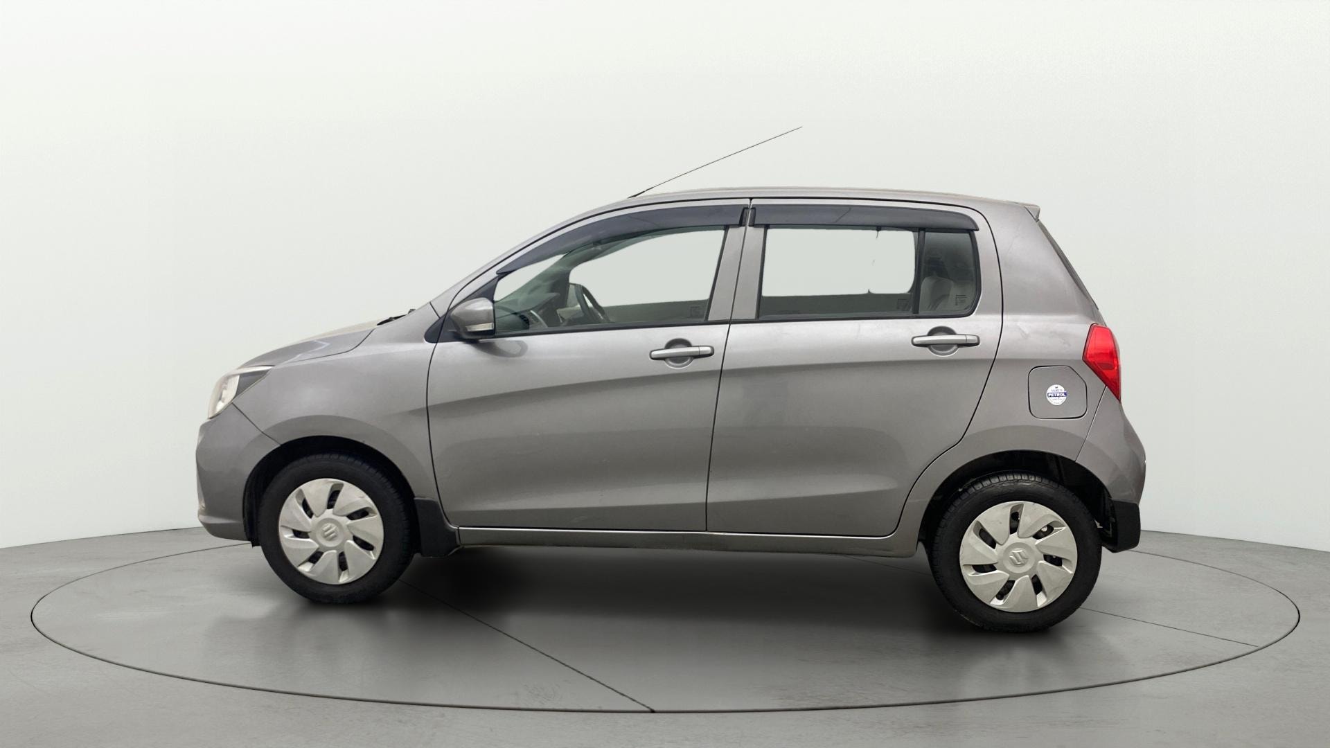 View 2018 Maruti Suzuki 1000 Base Variant Image 6 Used 2018 Maruti Suzuki 1000 Base Variant Image 6