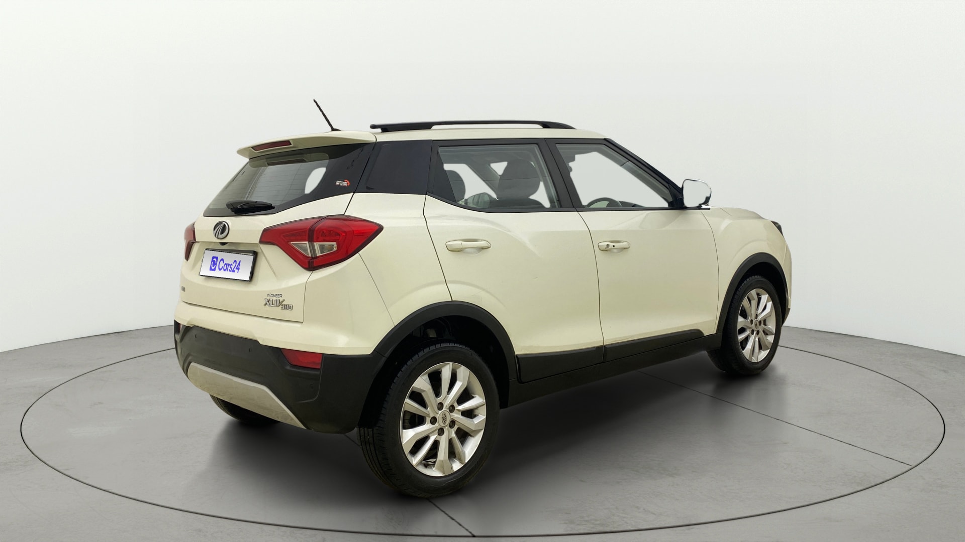 View 2020 Mahindra XUV300 W4 Petrol BS IV Image 46 Used 2020 Mahindra XUV300 W4 Petrol BS IV Image 46