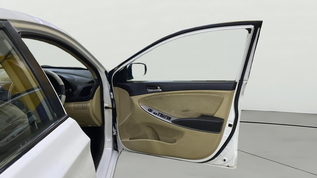 View Hyundai Verna Image 49 Used Hyundai Verna Image 49