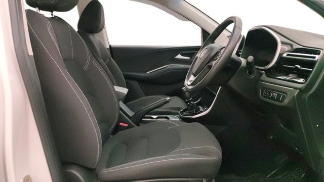 View MG Hector Image 28 Used MG Hector Image 28