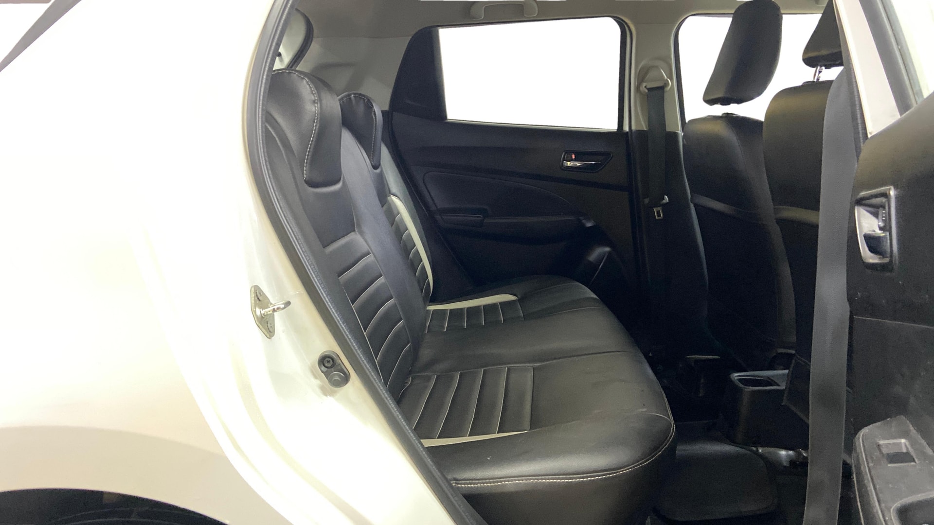 View 2019 Maruti Suzuki 1000 Base Variant Image 28 Used 2019 Maruti Suzuki 1000 Base Variant Image 28