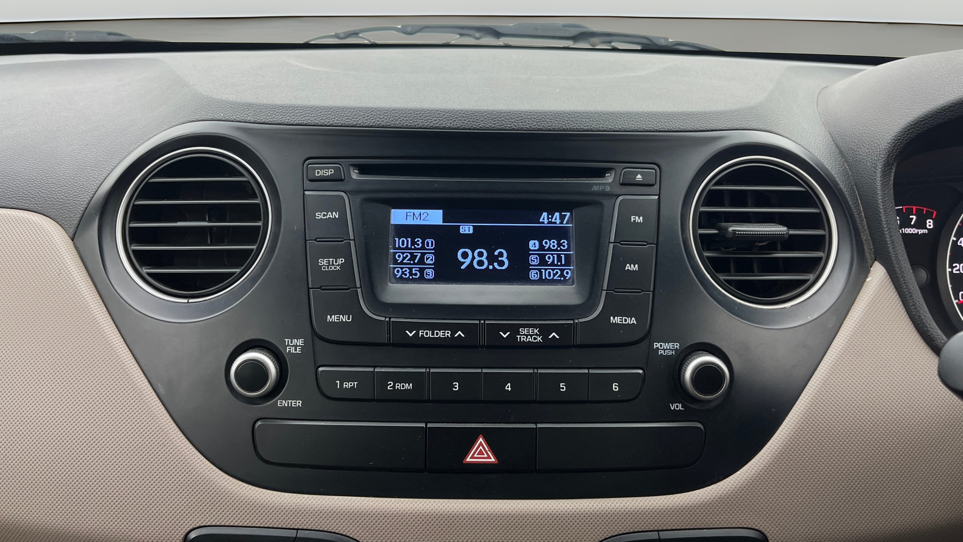 Used 2014 Hyundai Grand i10 Used 2014 Hyundai Grand i10