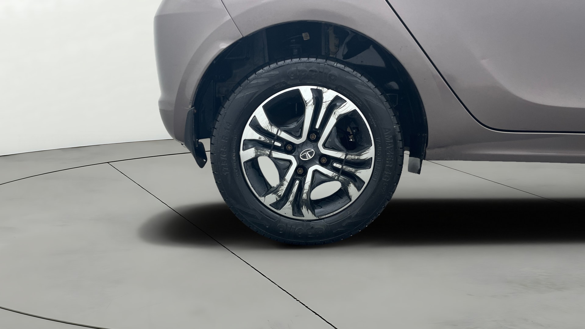 View 2019 Tata Tiago Revotorq XB Image 23 Used 2019 Tata Tiago Revotorq XB Image 23