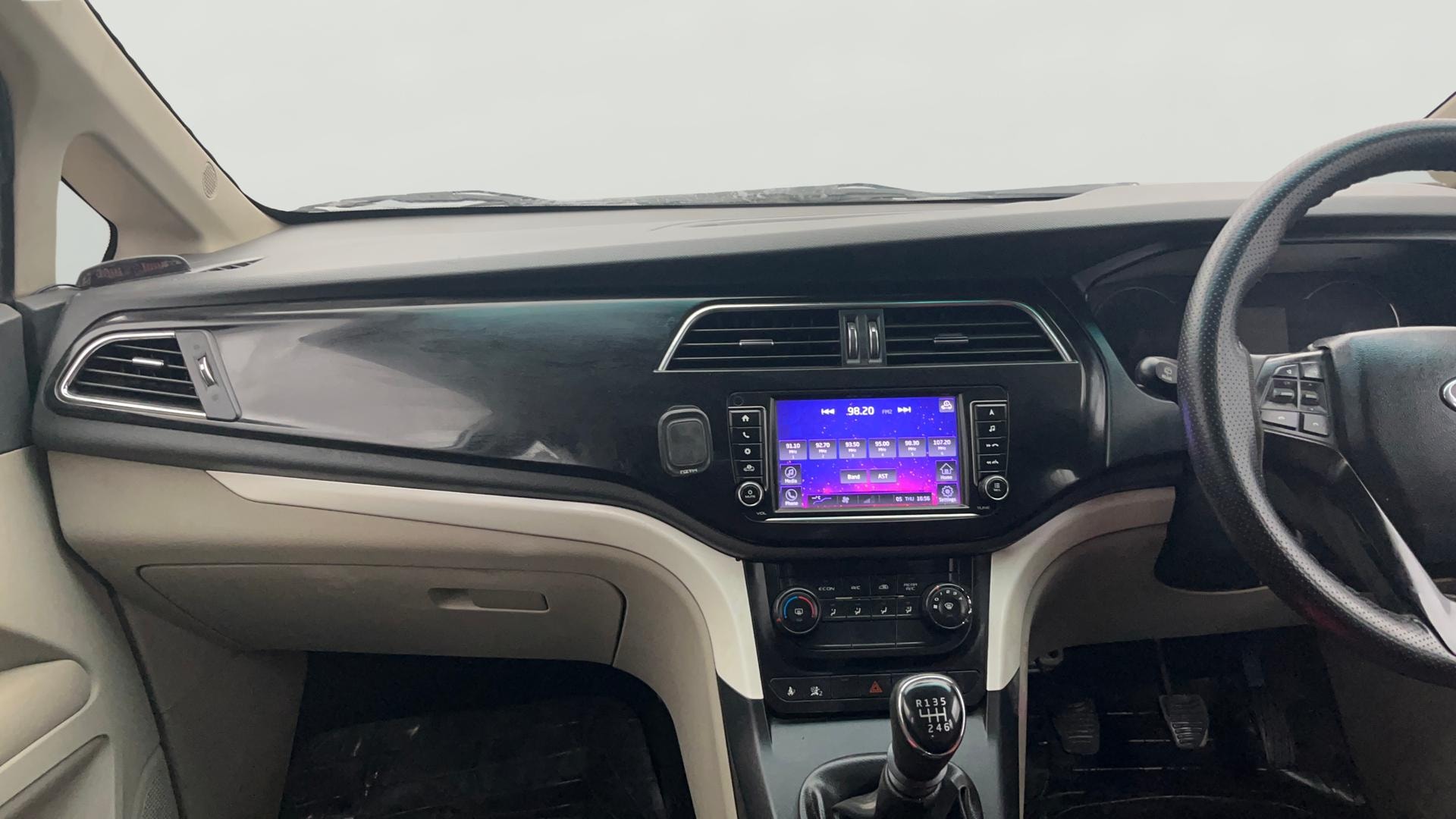 View 2019 Mahindra Marazzo M6 7-Seater Image 18 Used 2019 Mahindra Marazzo M6 7-Seater Image 18