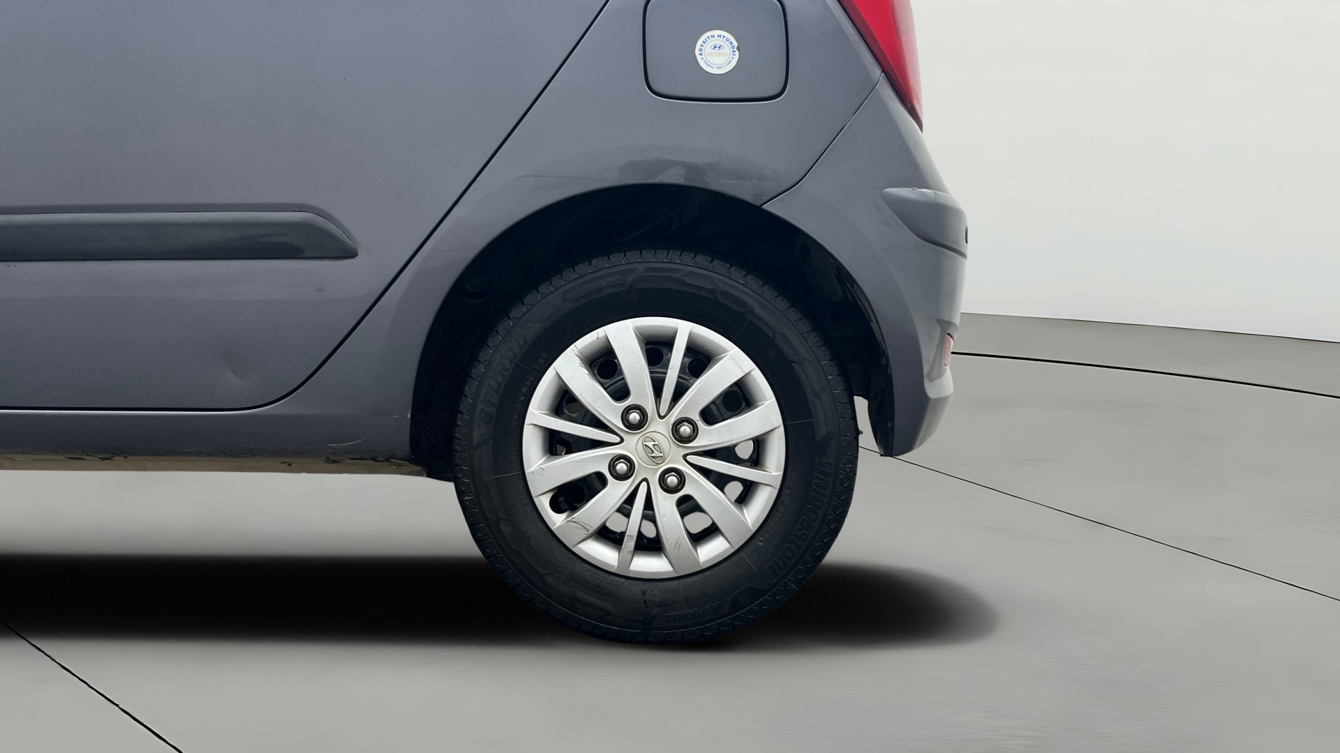 View 2015 Hyundai i10 1.2 Asta MT Image 11 Used 2015 Hyundai i10 1.2 Asta MT Image 11