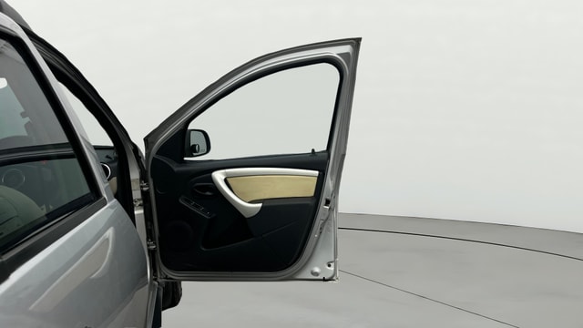 View Renault Duster Image 44 Used Renault Duster Image 44