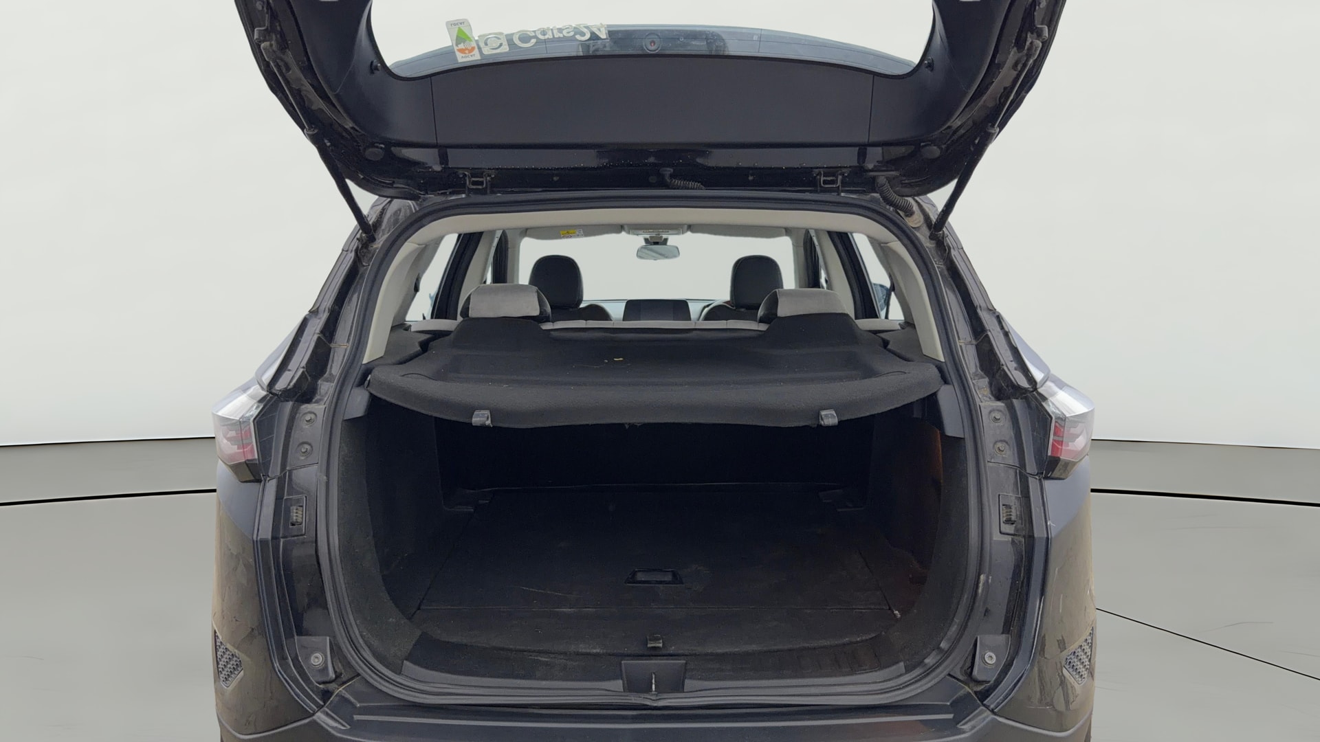 View 2022 Tata Harrier XE Image 40 Used 2022 Tata Harrier XE Image 40