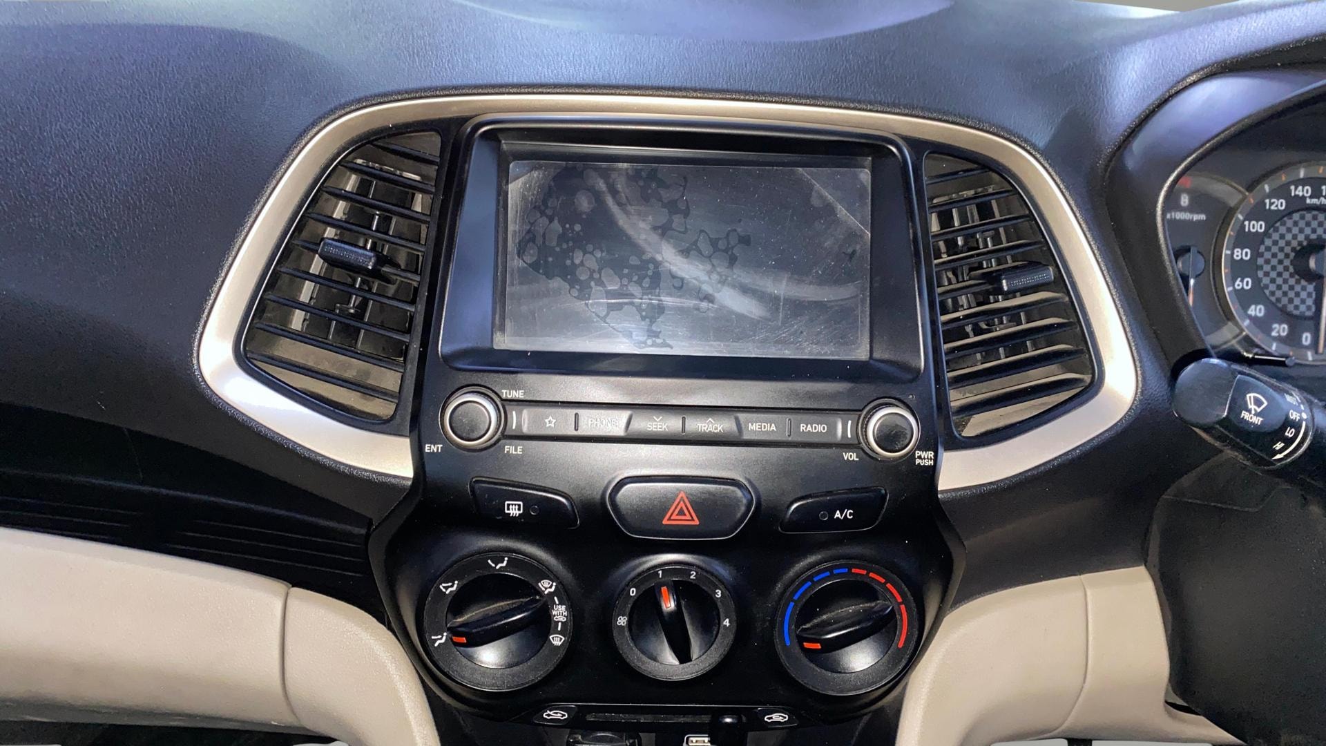 View 2019 Hyundai New Santro D-Lite Petrol Image 17 Used 2019 Hyundai New Santro D-Lite Petrol Image 17