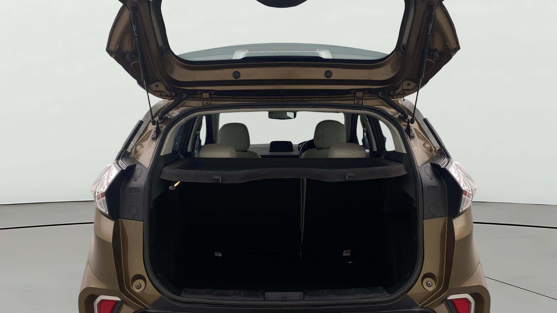 View 2023 Tata Nexon Revotorq XZA Plus Luxs AMT Jet Edition Image 40 Used 2023 Tata Nexon Revotorq XZA Plus Luxs AMT Jet Edition Image 40