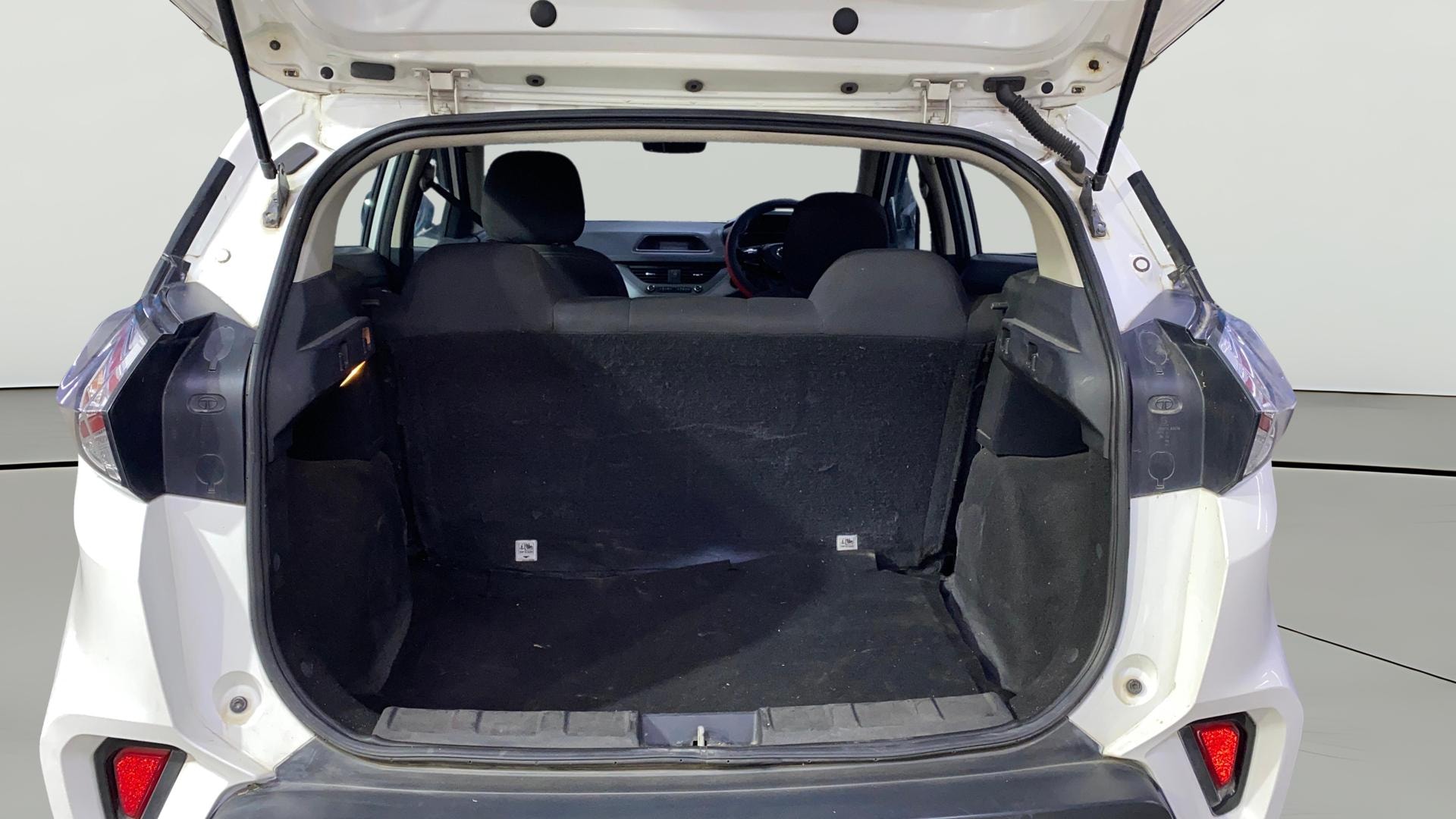 View 2020 Tata Nexon Revotorq XM Image 36 Used 2020 Tata Nexon Revotorq XM Image 36
