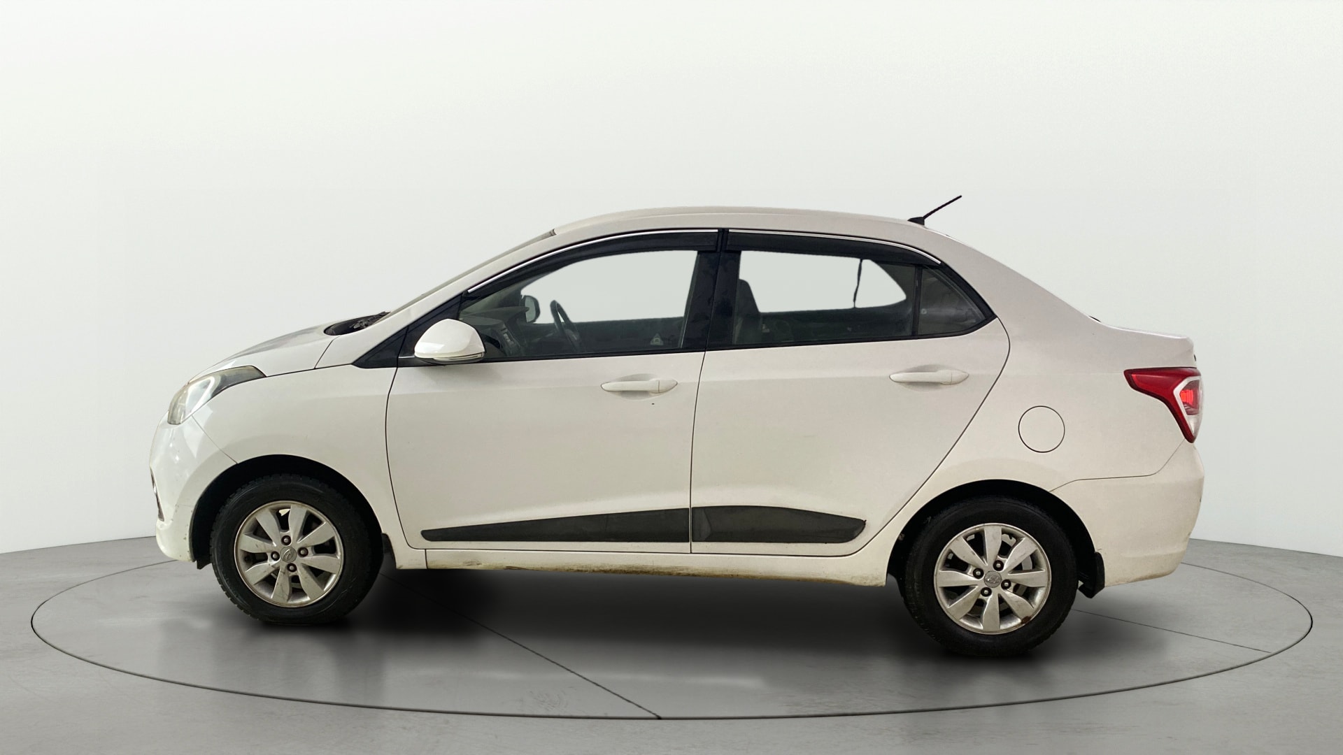 View 2014 Hyundai Xcent E Petrol Image 5 Used 2014 Hyundai Xcent E Petrol Image 5