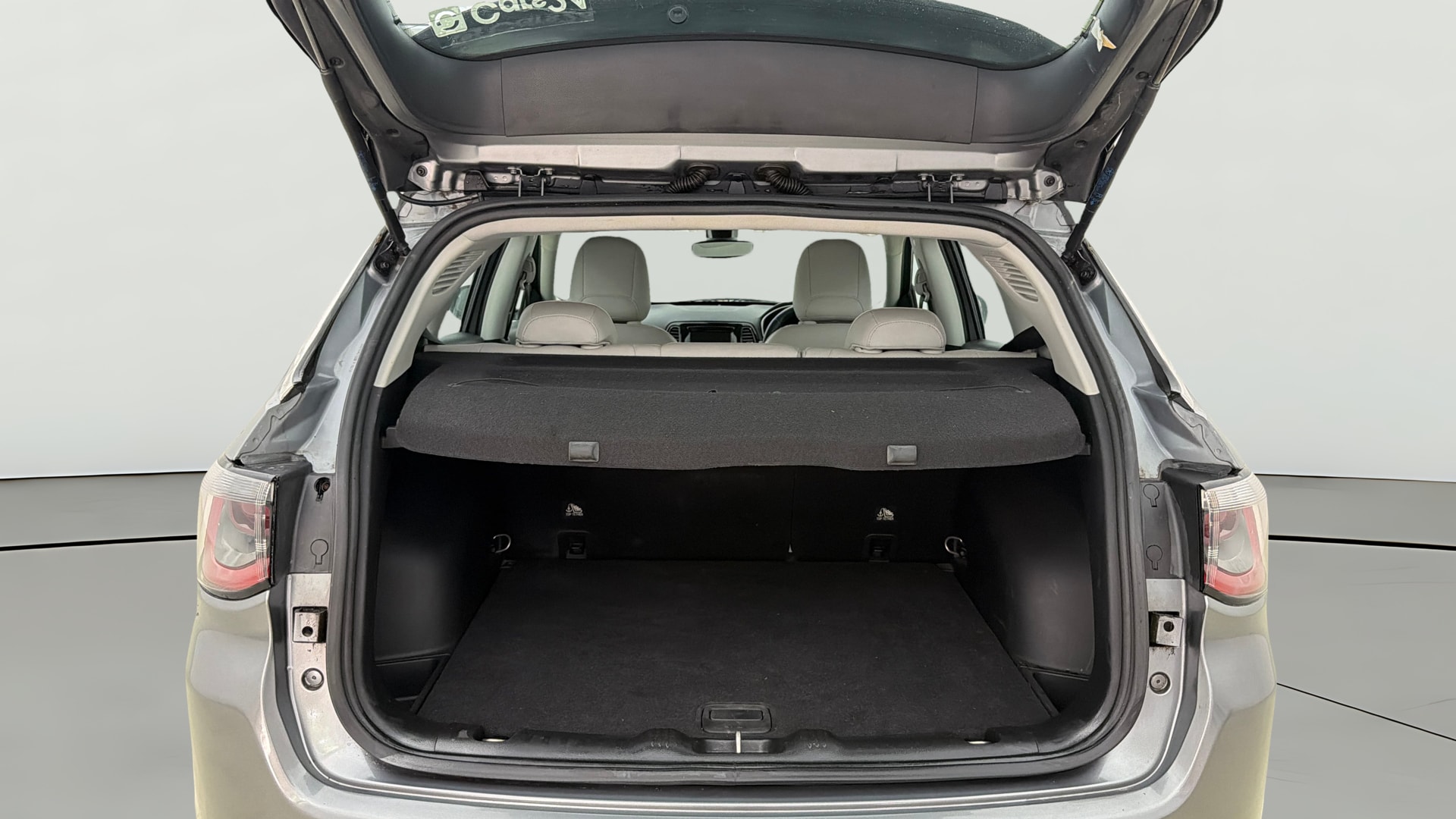 View 2019 Jeep Compass Limited 1.4 Multi AIR Petrol DDCT AT BS IV Image 40 Used 2019 Jeep Compass Limited 1.4 Multi AIR Petrol DDCT AT BS IV Image 40