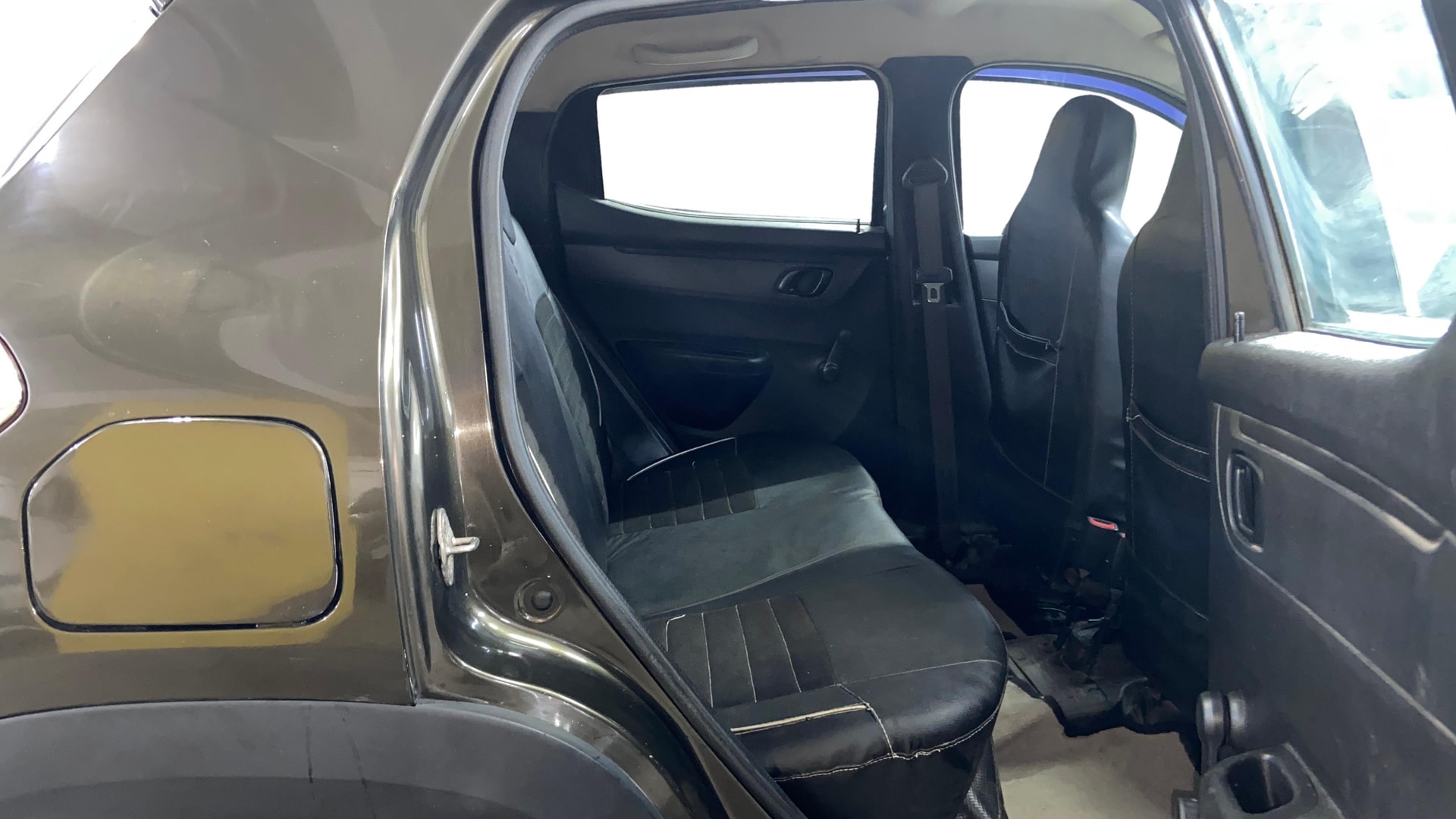 View 2018 Renault Kwid RXL Image 34 Used 2018 Renault Kwid RXL Image 34