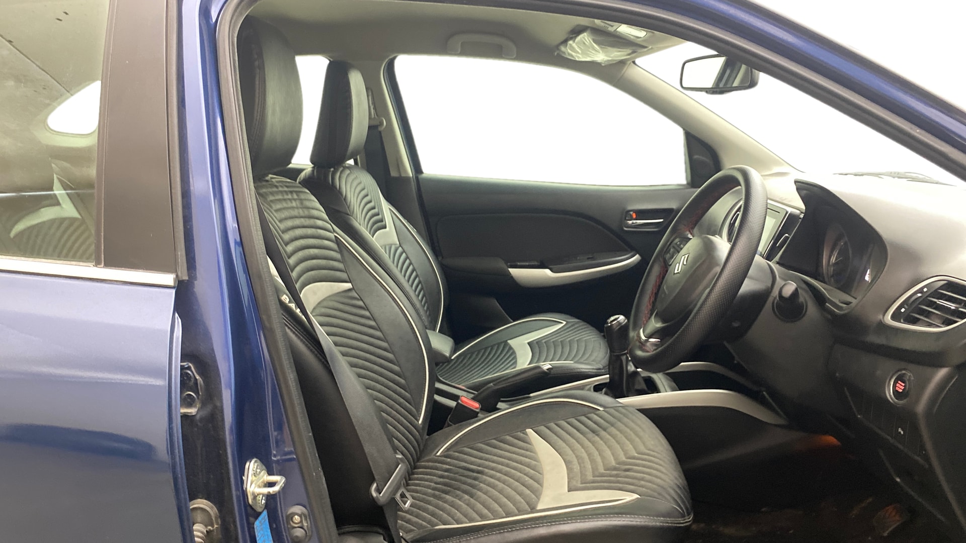 View 2018 Maruti Suzuki 1000 Base Variant Image 25 Used 2018 Maruti Suzuki 1000 Base Variant Image 25