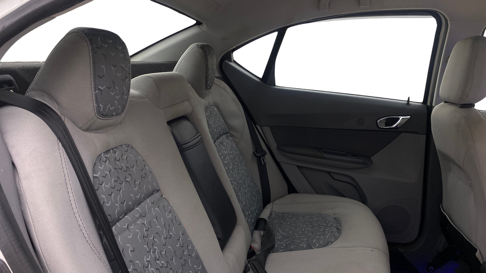 View 2022 Tata Tigor XE Diesel Image 29 Used 2022 Tata Tigor XE Diesel Image 29
