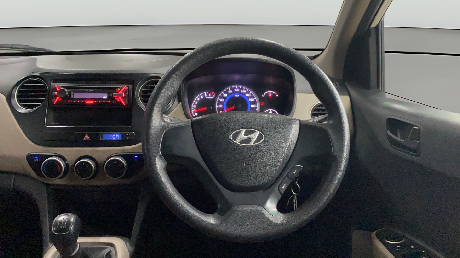 View 2015 Hyundai Grand i10 Magna 1.2 Kappa VTVT Image 20 Used 2015 Hyundai Grand i10 Magna 1.2 Kappa VTVT Image 20
