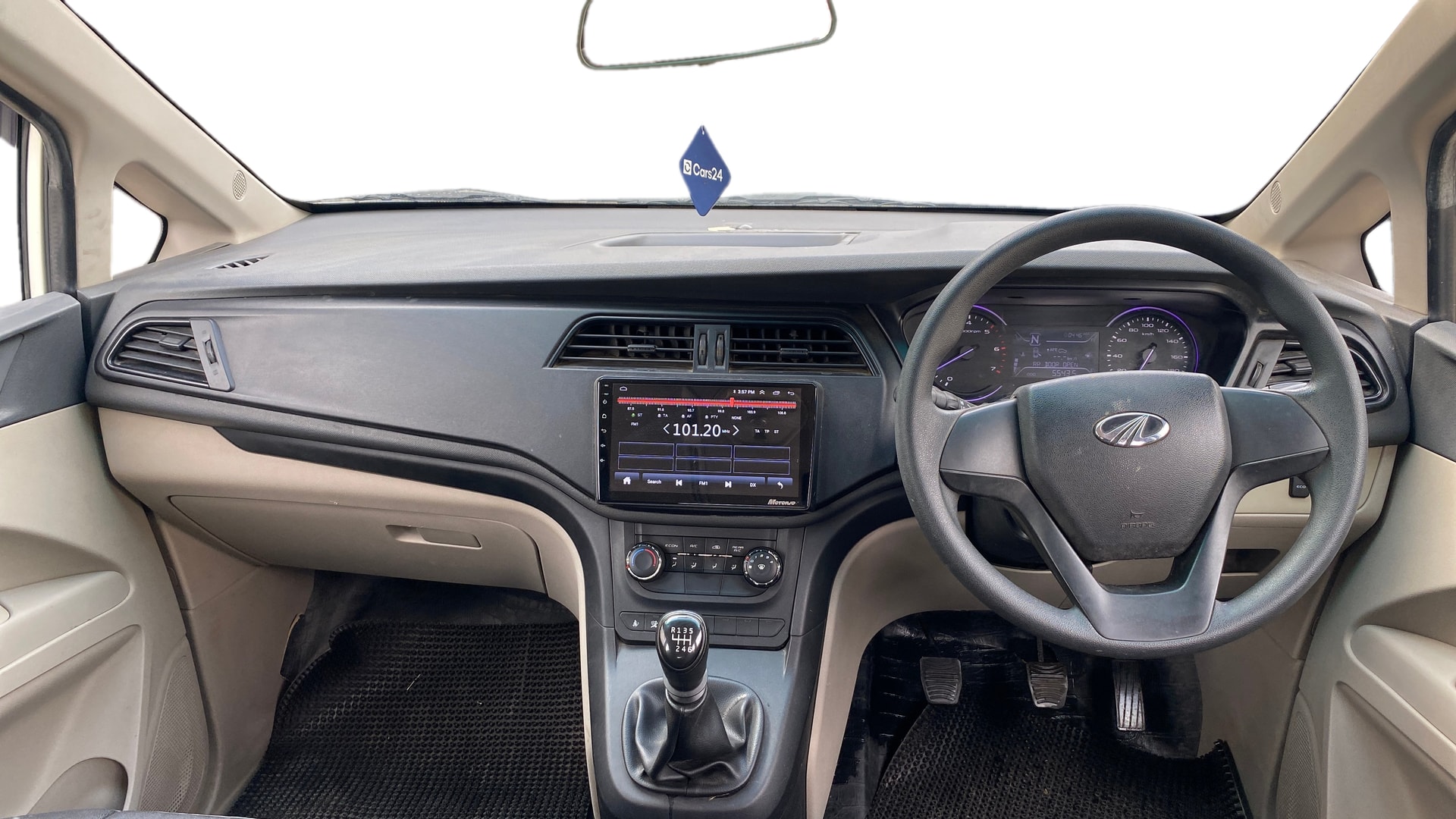 View 2020 Mahindra Marazzo M2 7-Seater BS IV Image 16 Used 2020 Mahindra Marazzo M2 7-Seater BS IV Image 16