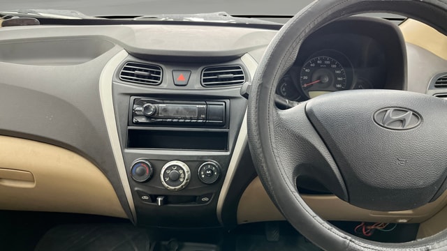View Hyundai EON Image 17 Used Hyundai EON Image 17