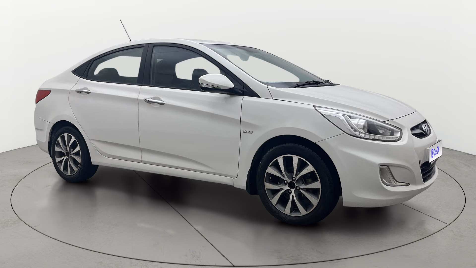 View 2014 Hyundai Fluidic Verna 1.6 CRDI SX AT Image 37 Used 2014 Hyundai Fluidic Verna 1.6 CRDI SX AT Image 37