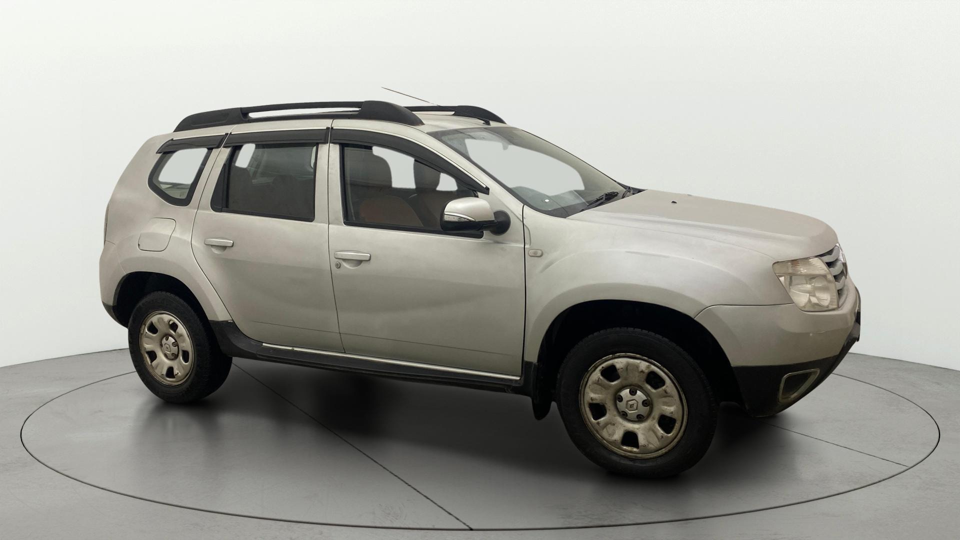 View 2015 Renault Duster Diesel 85PS STD Image 35 Used 2015 Renault Duster Diesel 85PS STD Image 35