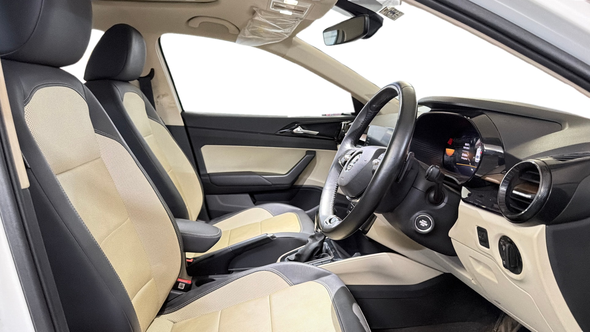 View 2023 Skoda Slavia Style 1.0 TSI AT Image 18 Used 2023 Skoda Slavia Style 1.0 TSI AT Image 18