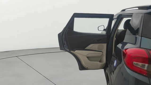 View Mahindra XUV300 Image 14 Used Mahindra XUV300 Image 14