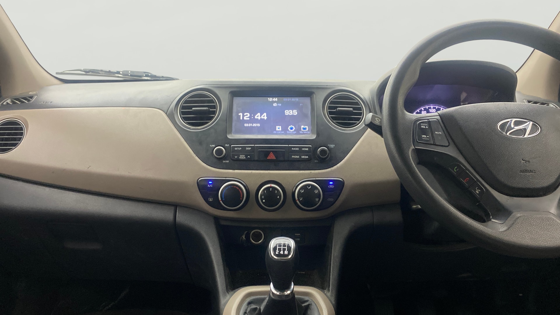 View 2017 Hyundai Grand i10 1.2 Sportz(O) Petrol Image 18 Used 2017 Hyundai Grand i10 1.2 Sportz(O) Petrol Image 18