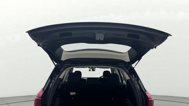 View Mahindra XUV700 Image 16 Used Mahindra XUV700 Image 16