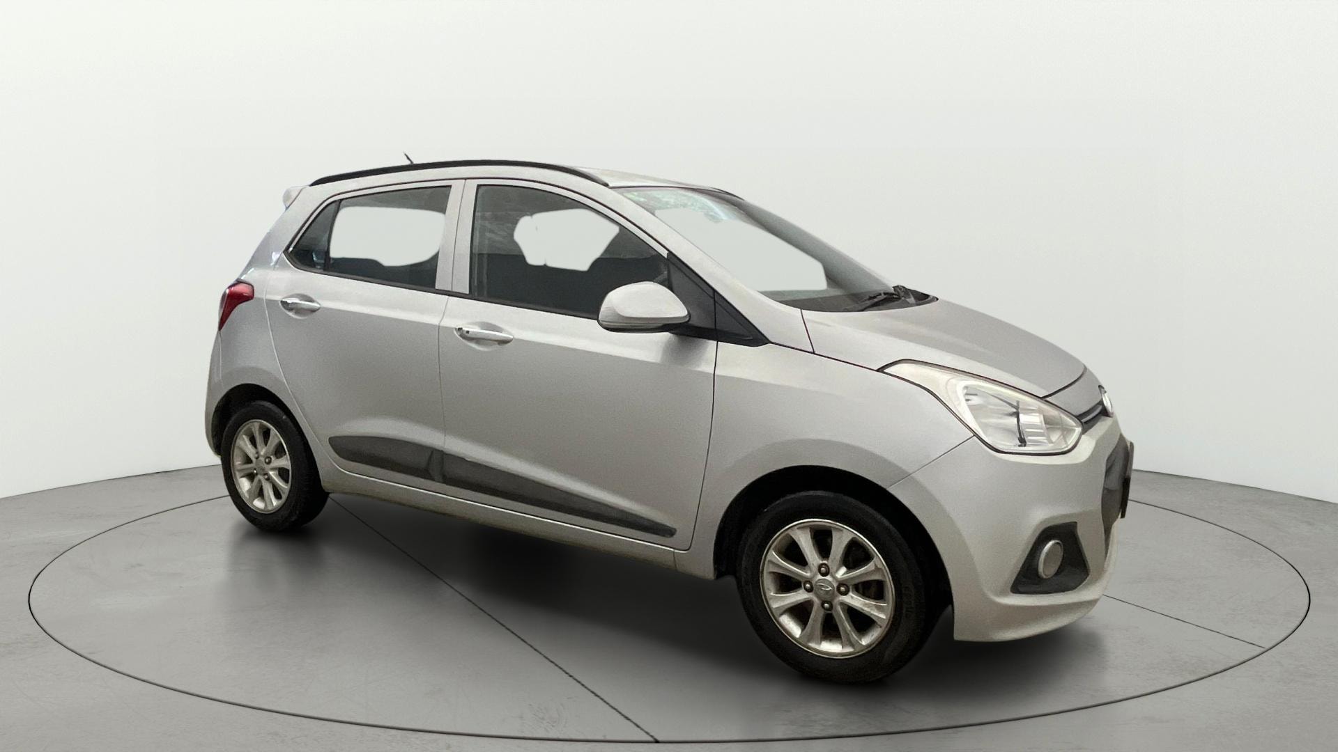 View 2015 Hyundai Grand i10 Asta AT 1.2 Kappa VTVT Image 13 Used 2015 Hyundai Grand i10 Asta AT 1.2 Kappa VTVT Image 13